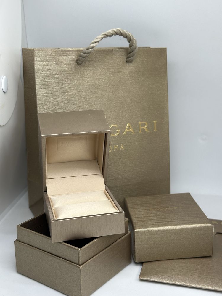 Фирменные коробки Cartier Картье , BVlGARI Булгари , VanCleef Ванклиф