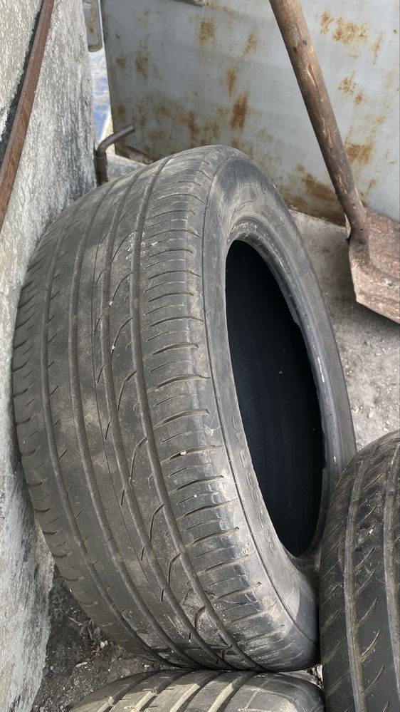 Продаю летние шины комплект 4 штуки, в отличном состояний