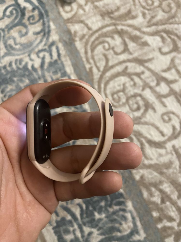 Mi band 5 с розовым ремешком