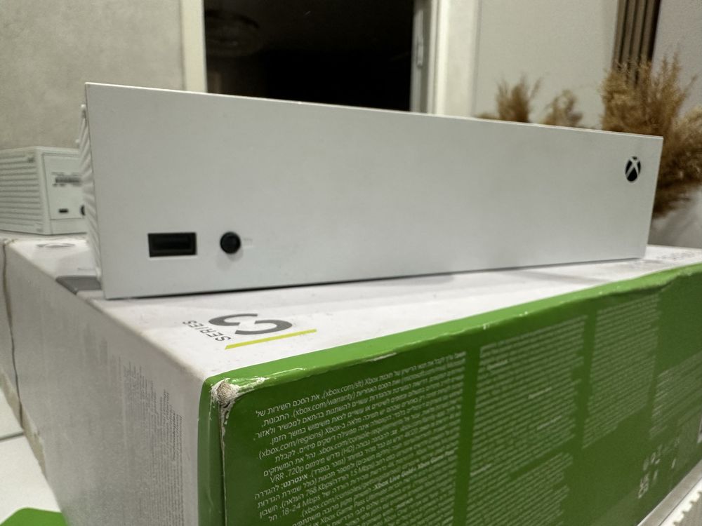 Продам X BOX SERIES S 512