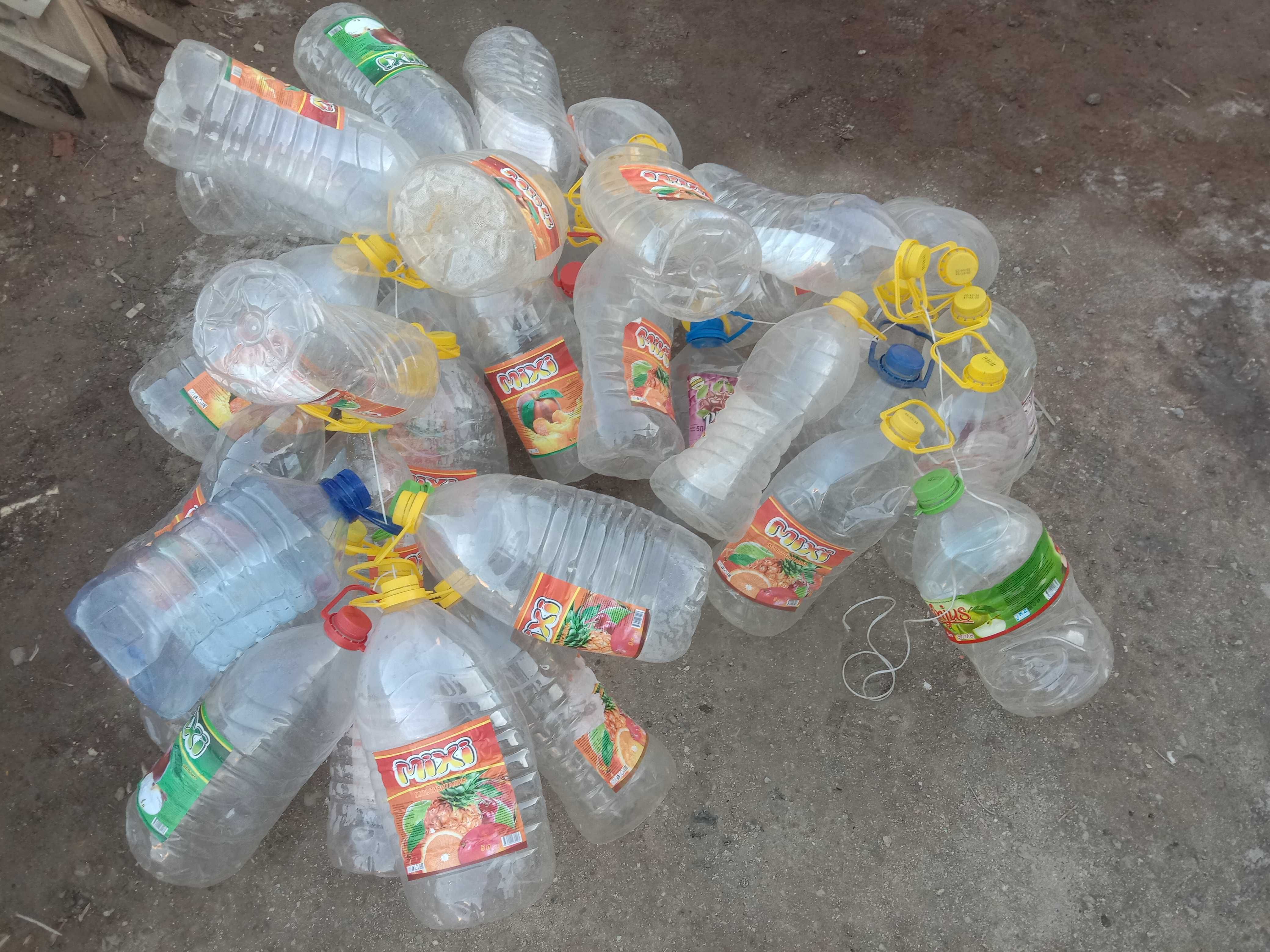 продам баклашки 5 л 1 шт 100 тг
