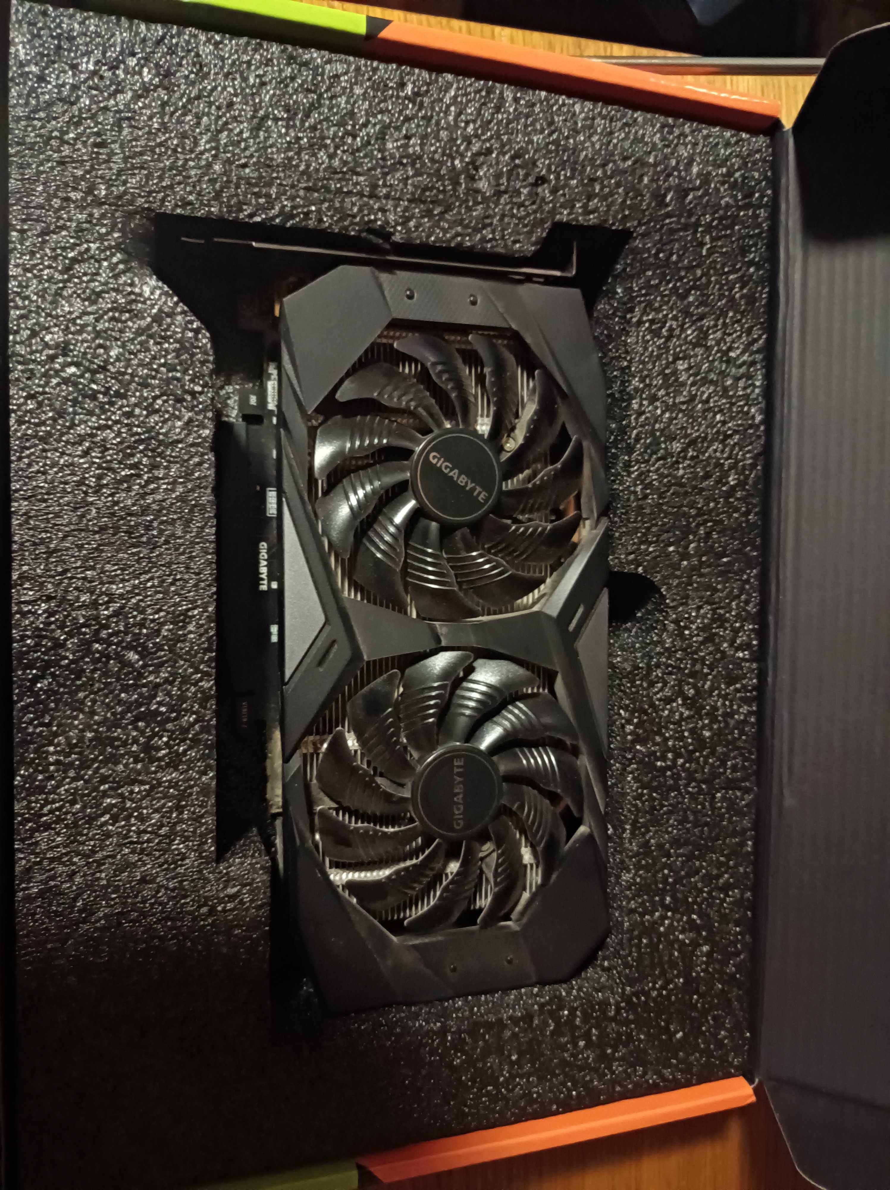 Видеокарта Gigabite RTX 2060