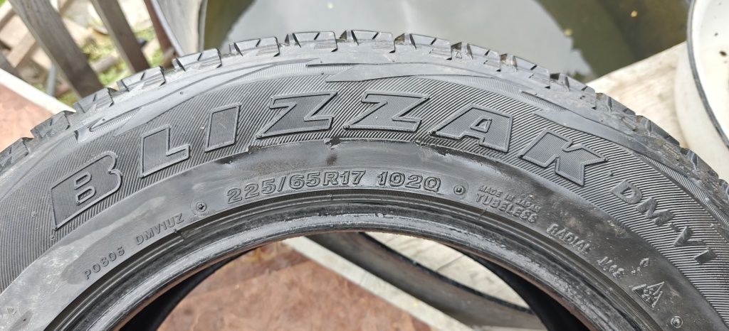 Продам шины bridgestone blizzak dm-v1 торг.