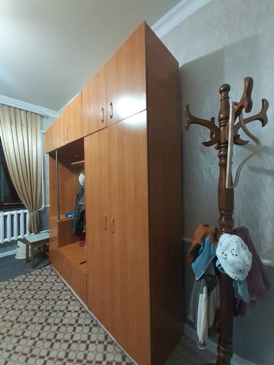 Продается гардеробный шкаф