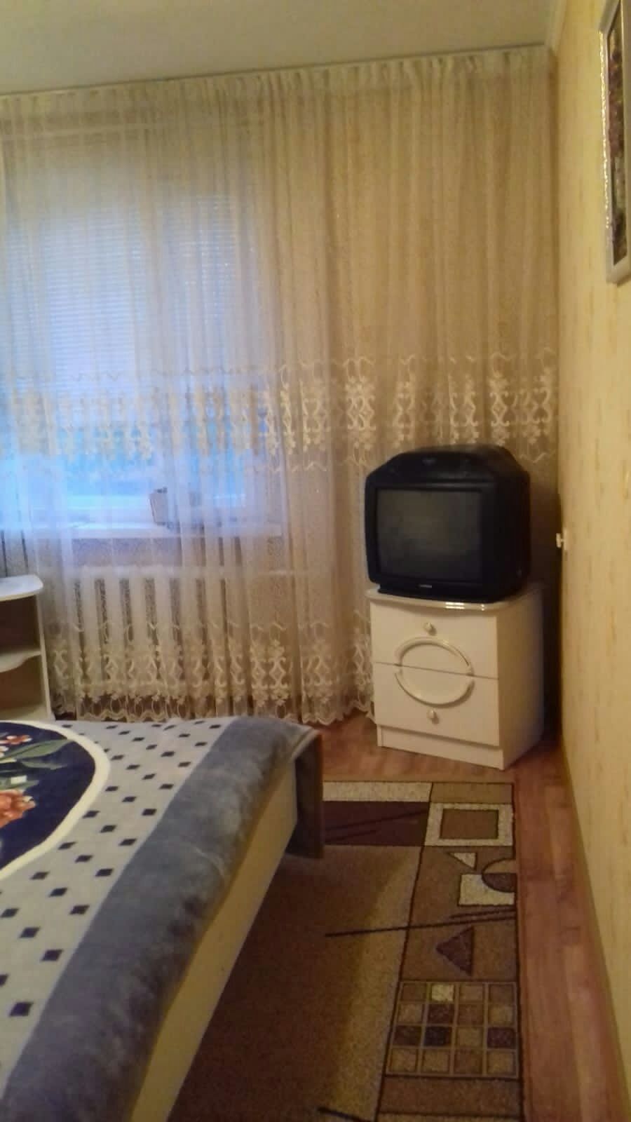 Мебель для дома спальный гарнитур, стенка, угловой диван с креслом , р