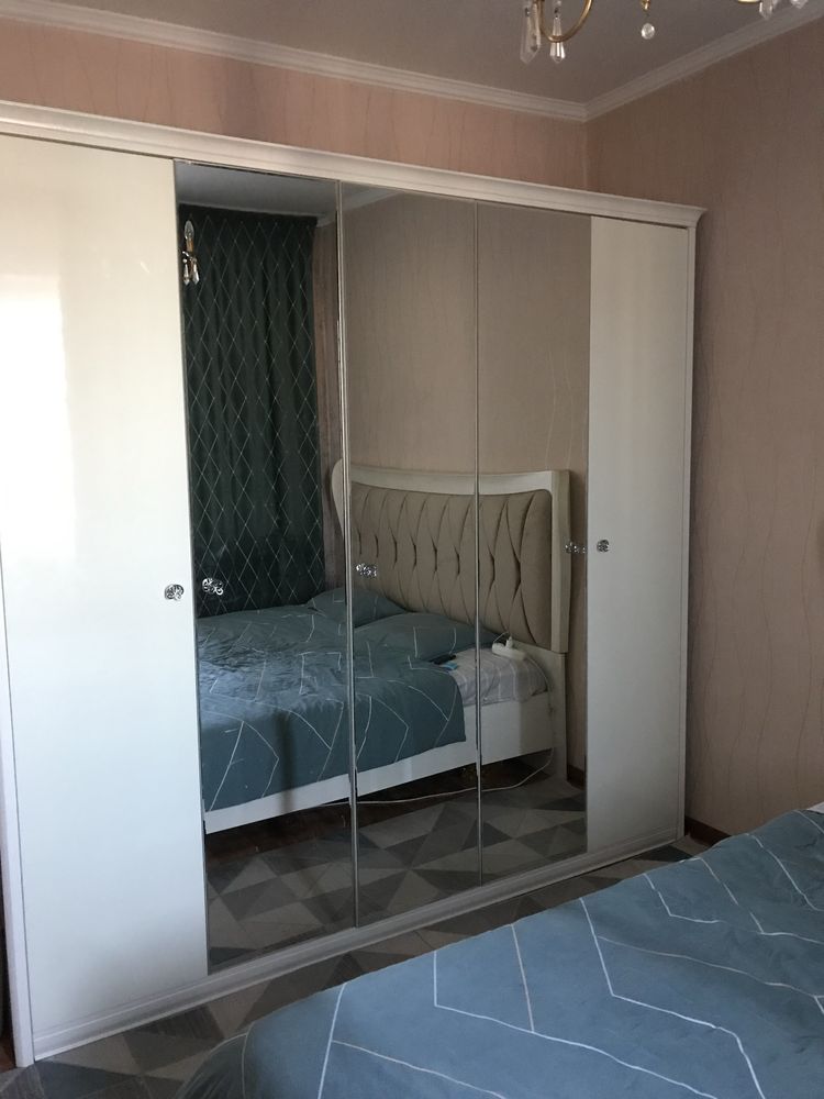 Продается спальный гарнитур