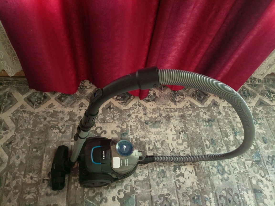 Пылесос Philips power pro compact