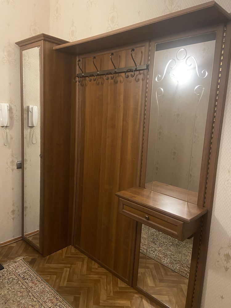 Мебель в прихожую пр-во Италия