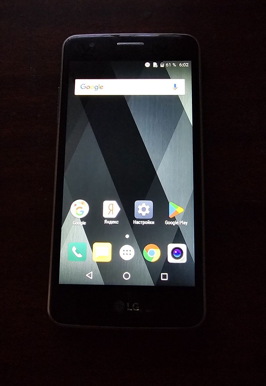 Телефон LG K8 2017г На запчасти