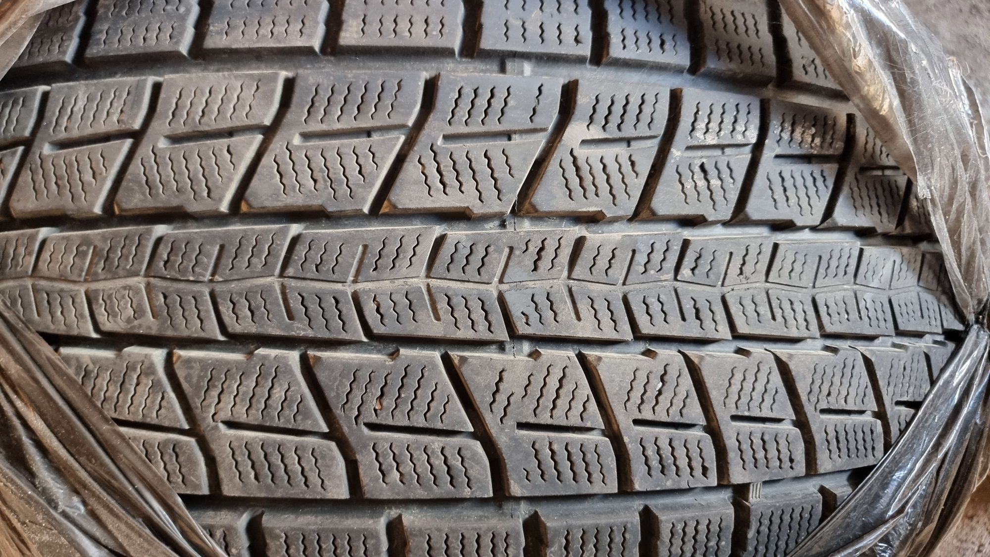 Продам резину R 20