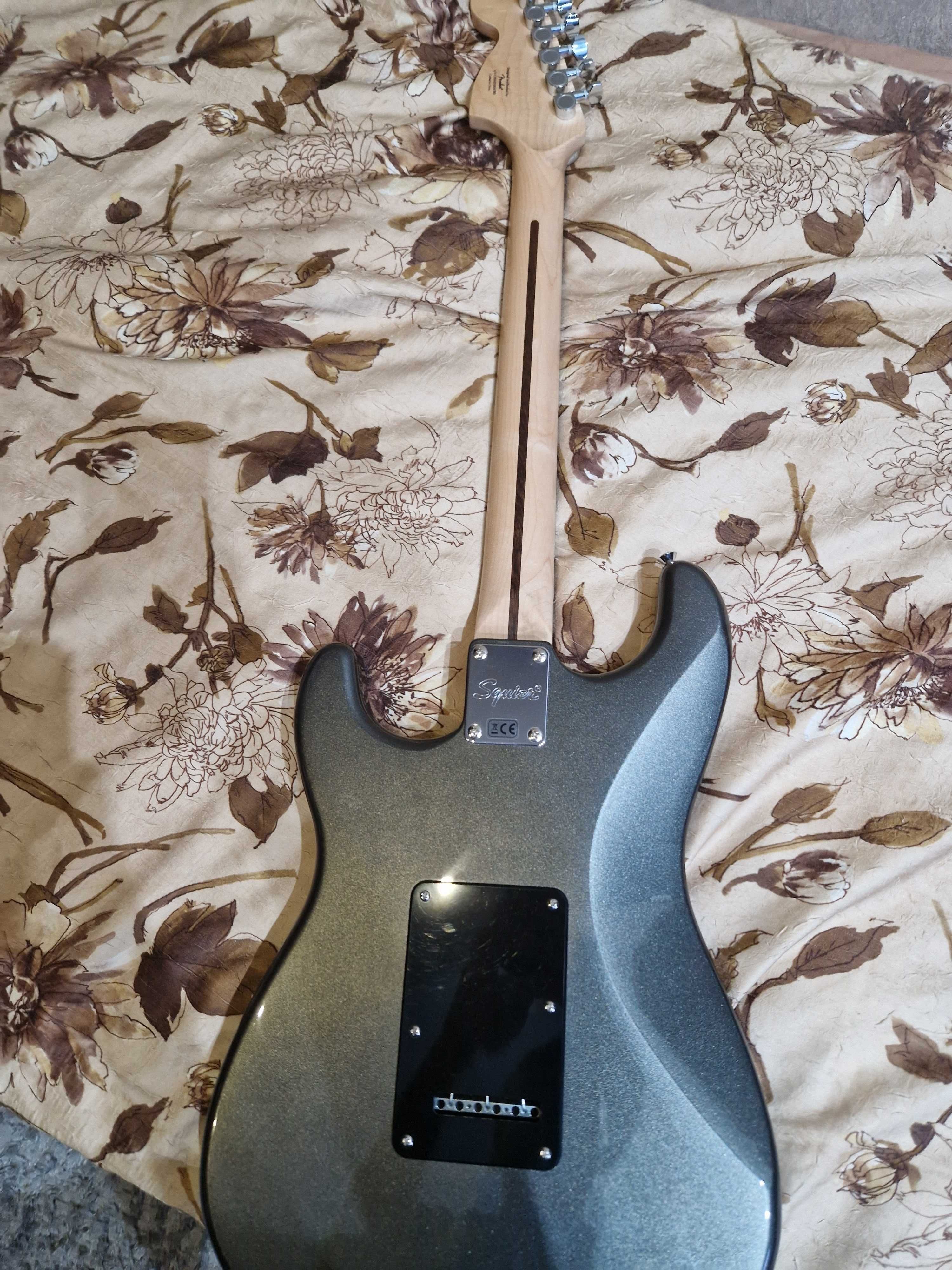 Электрогитара Squier Stratocaster