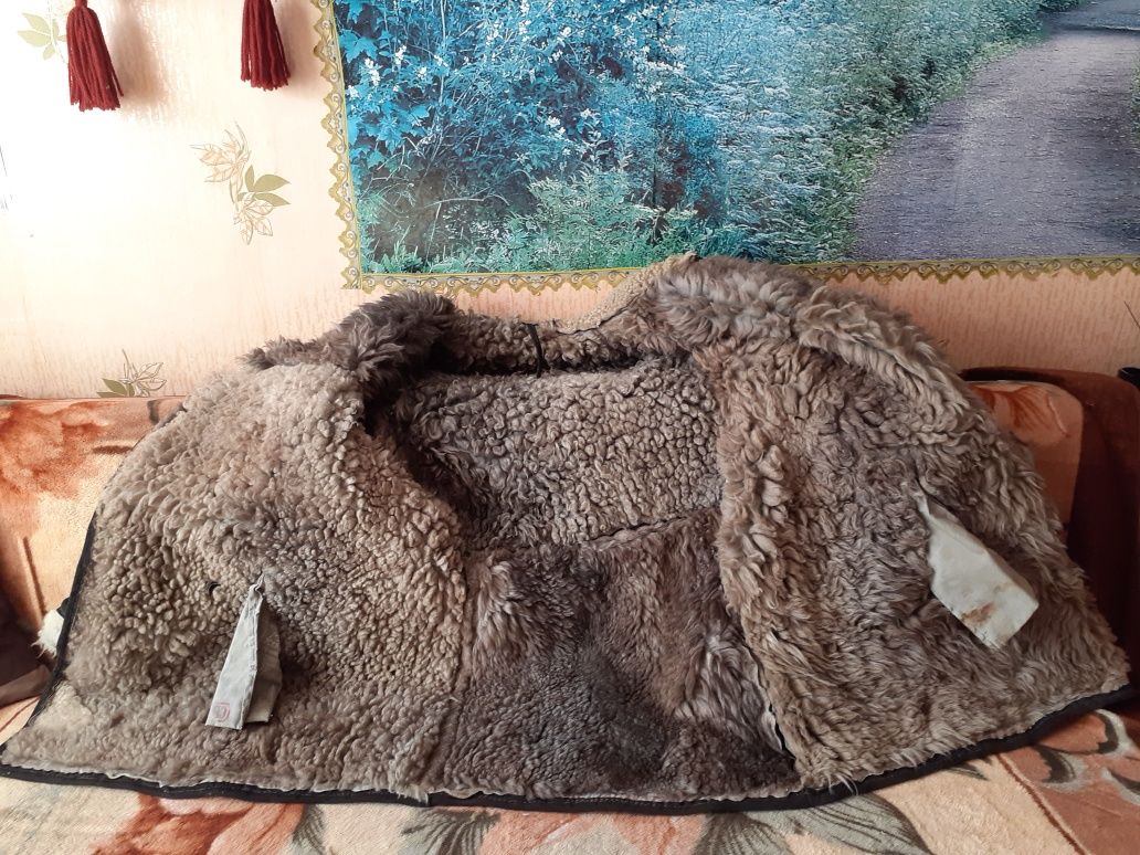 Продам полушубок овчиный
