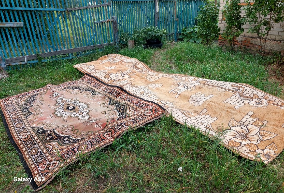 Продам паласы в количестве  2 шт.