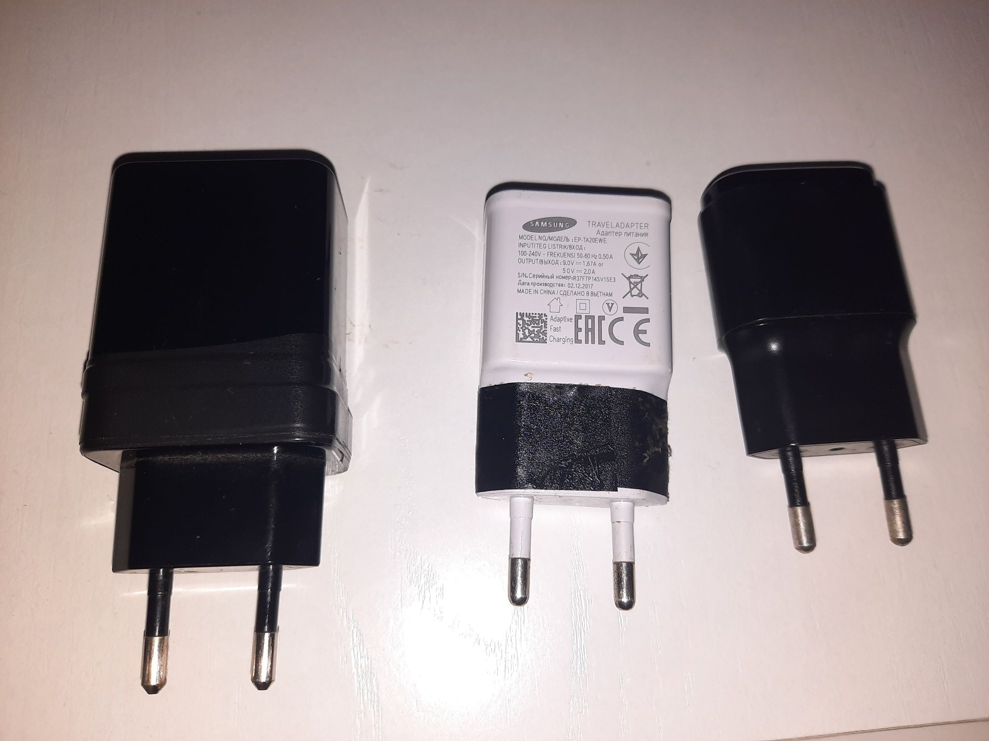 Продам адаптеры Samsung LG  Asus