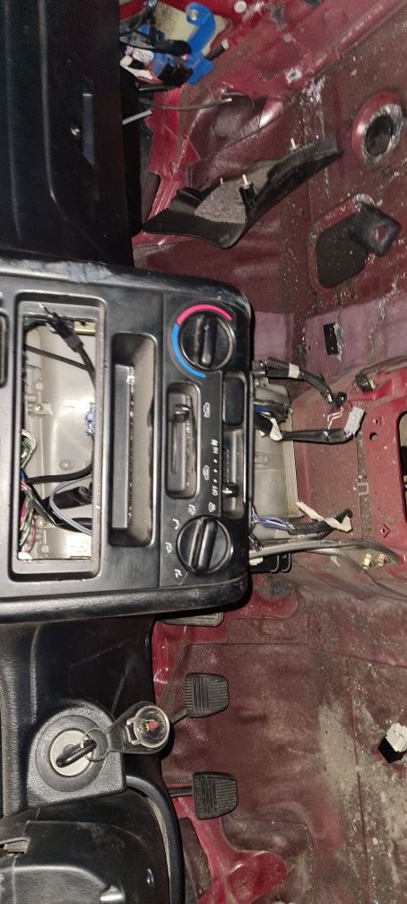 Toyota Carina E на запчасти Тойота Карина Е 1.6 и 2.0