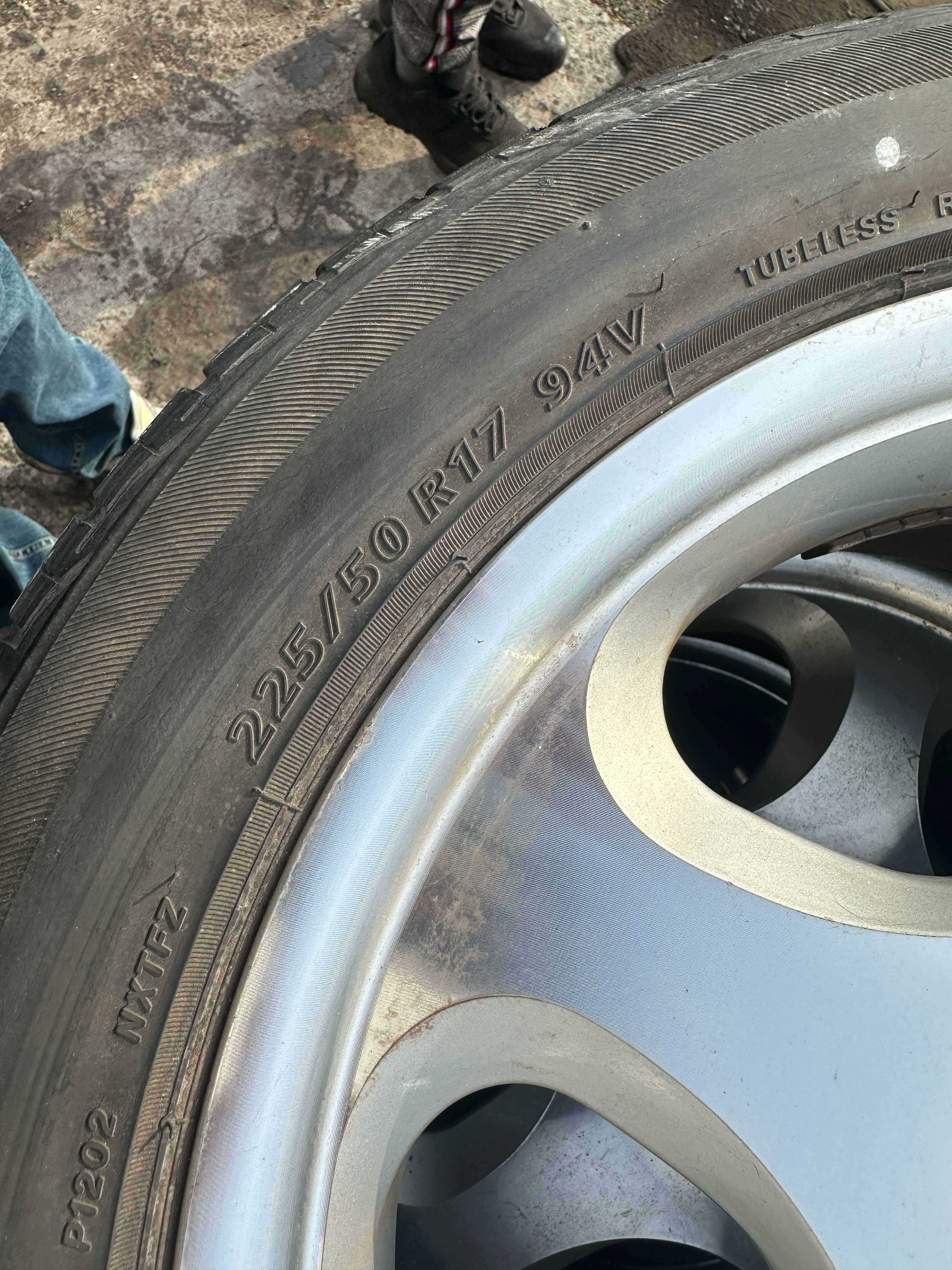 Диски с резиной Mercedes Vito, 225/50 R17 из Японии