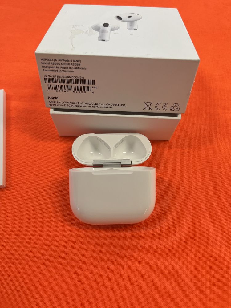 Кейс Airpods 4 ANC оригинал