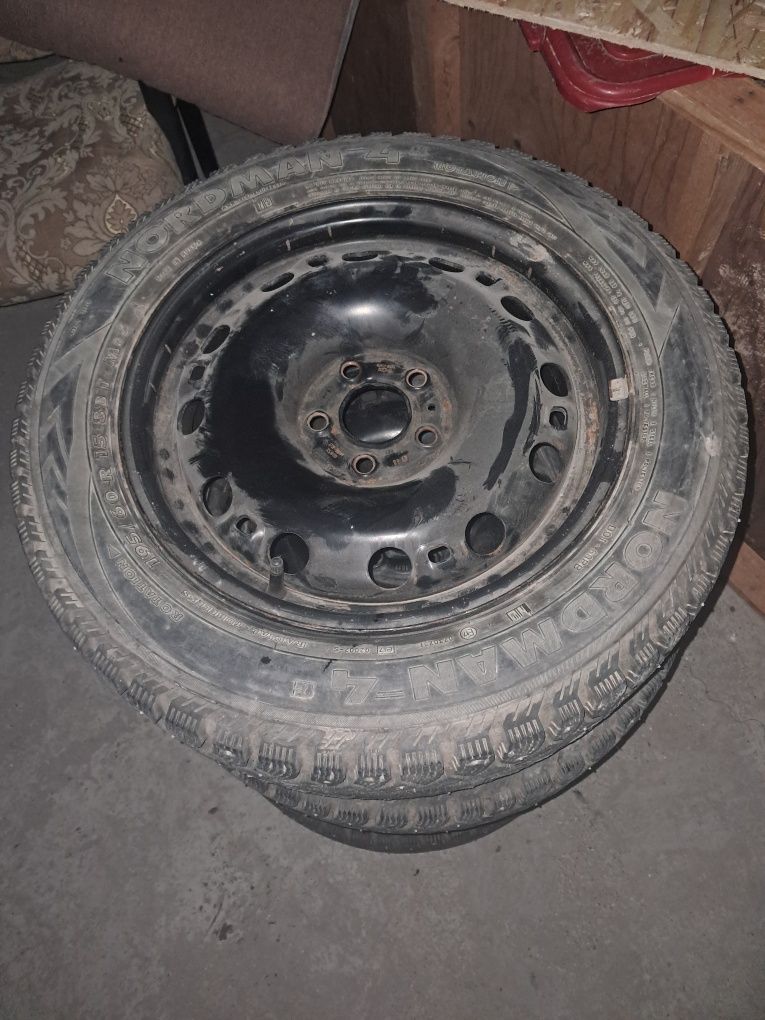 Зимние шины 195/60/15