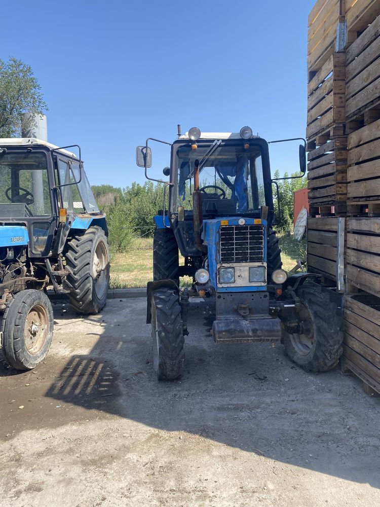 Продам два трактора мтз 80