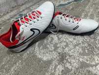 Продаю сороконожки Nike Tiempo(белые)