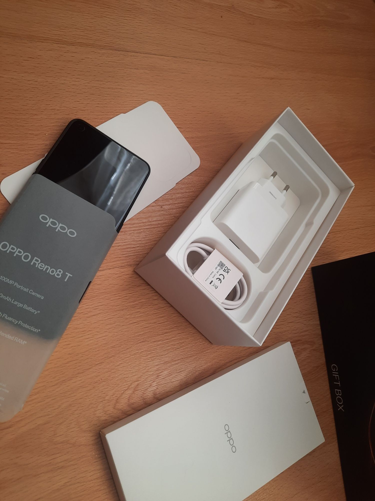 Продам смартфон OPPO RENO 8T