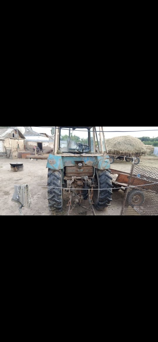 Продам трактор  юмз