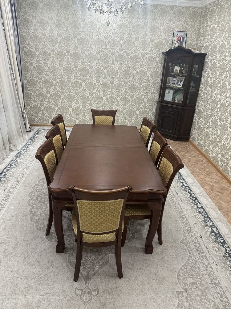 Продам столь и стулья