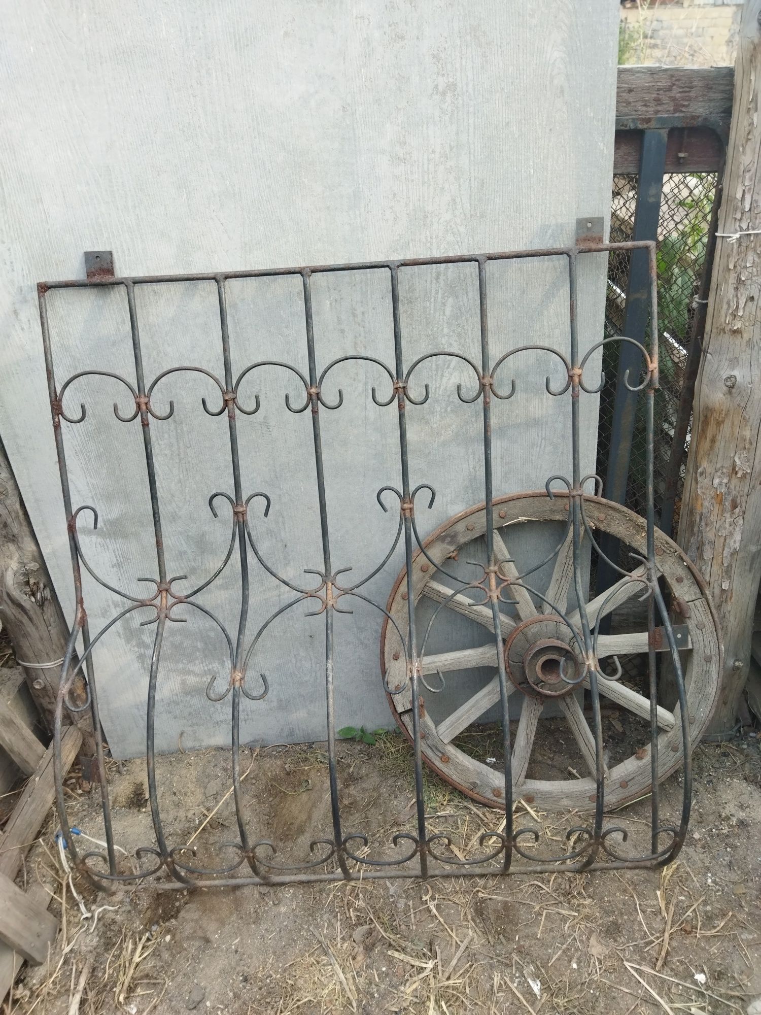 Продам решетку на окно