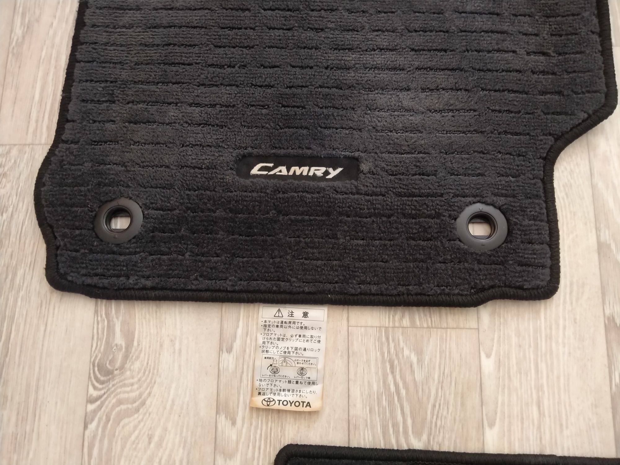 Продам полики  на camry