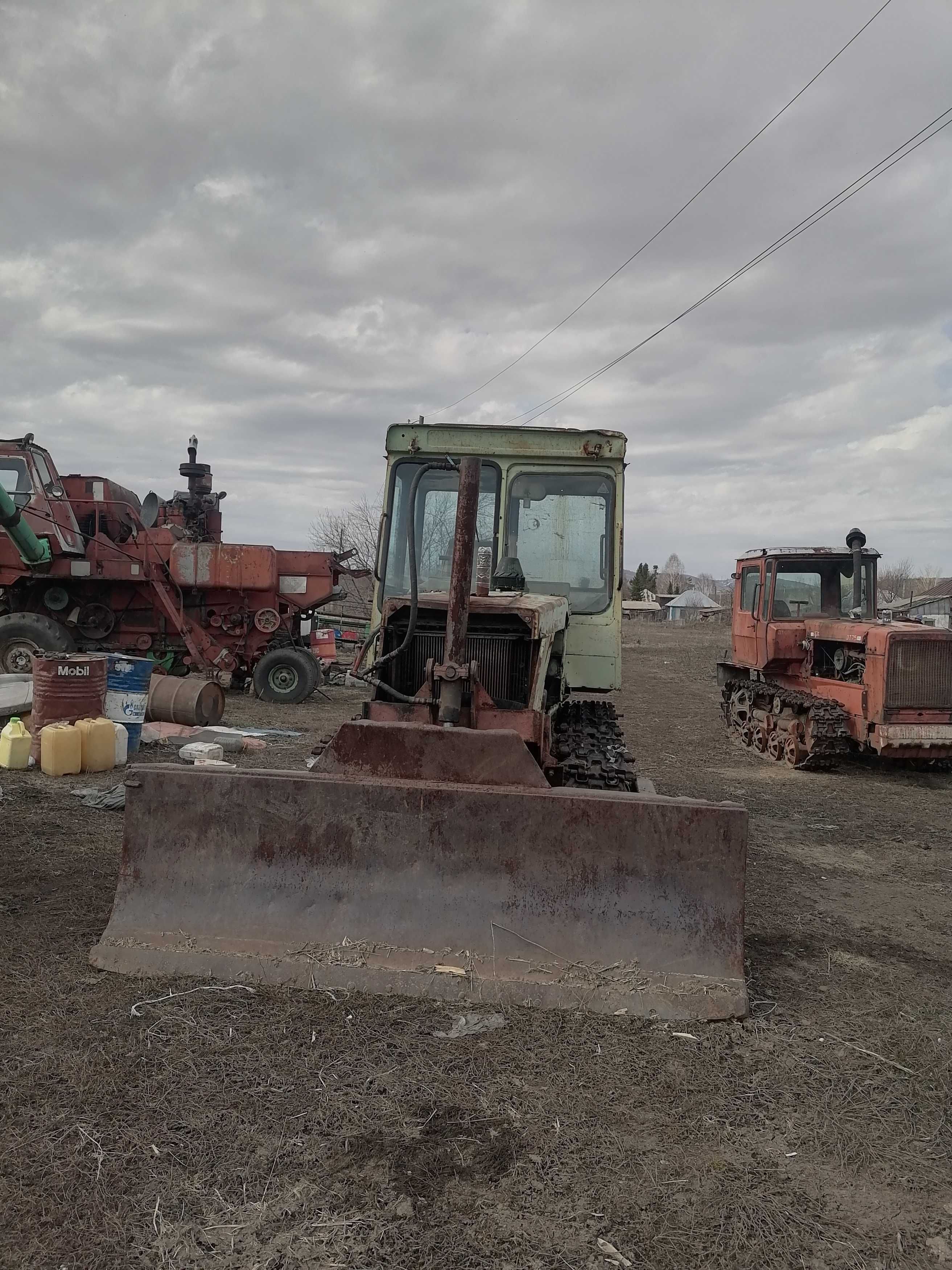 Продам ДТ 75 с лопатой