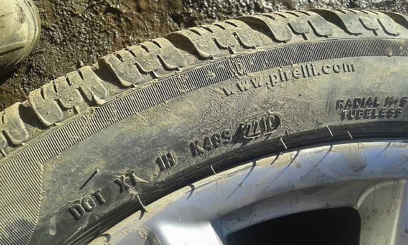 ОДНА шина 255/40 R20 - "Pirelli Sottozero Winter 240", всесезонная.