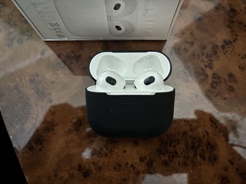 Оригинал наушник Airpods (3rd generation).