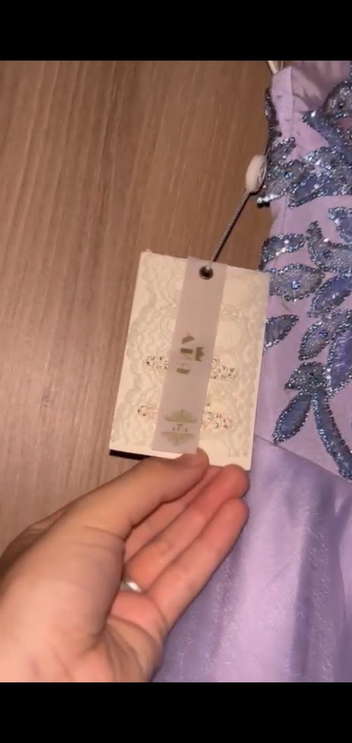 Продается вечернее платья