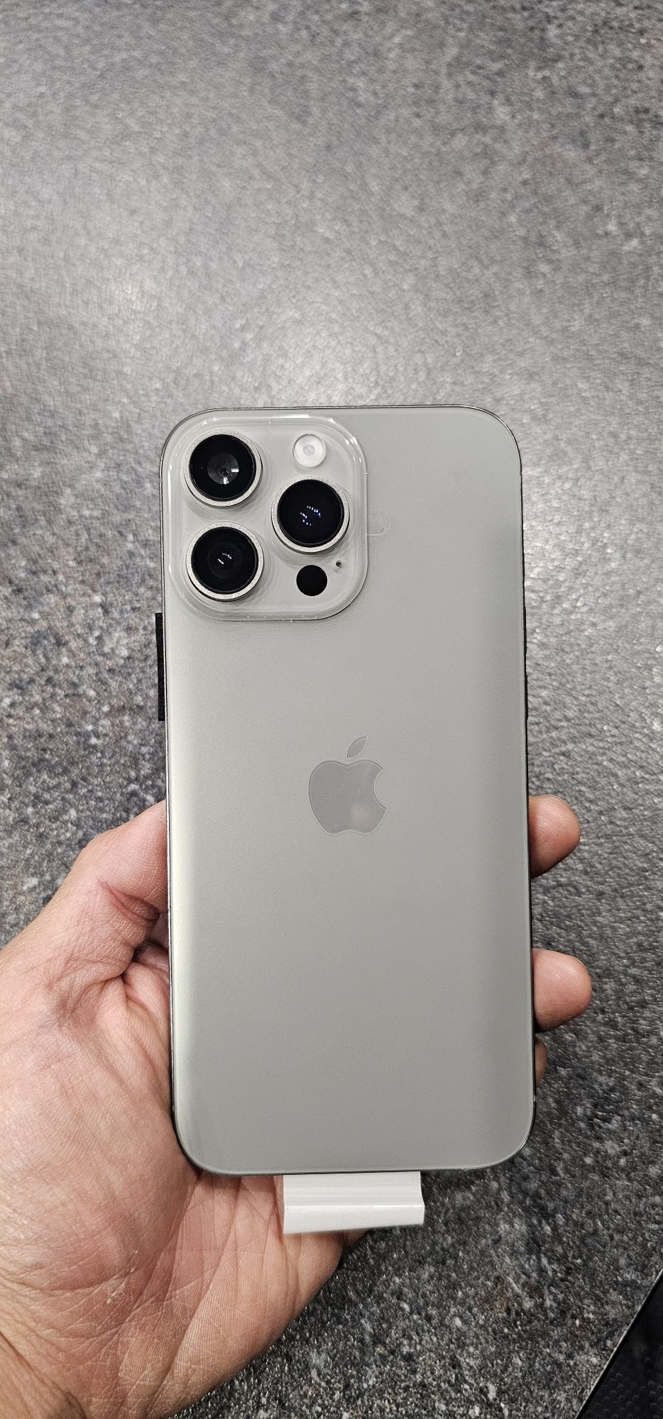 iPhone 16 pro max 1Tb
