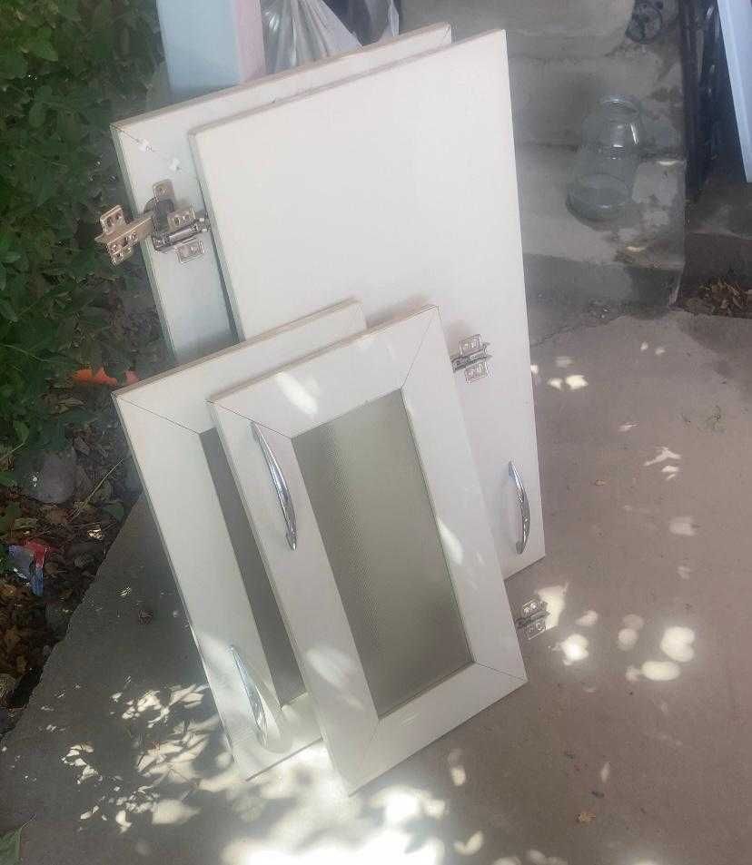 отдам бесплатно межкомнатные двери