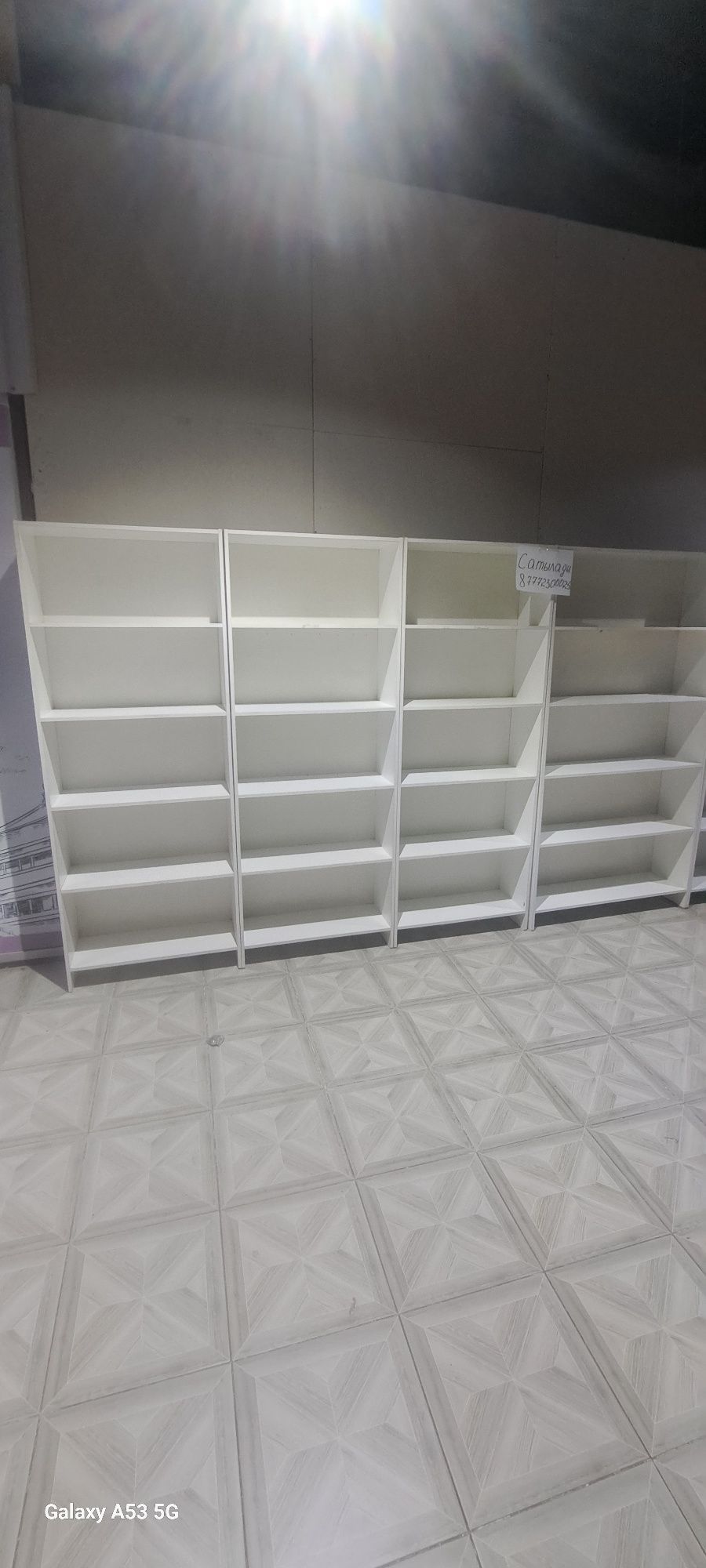 Продам полки в отличном состоянии