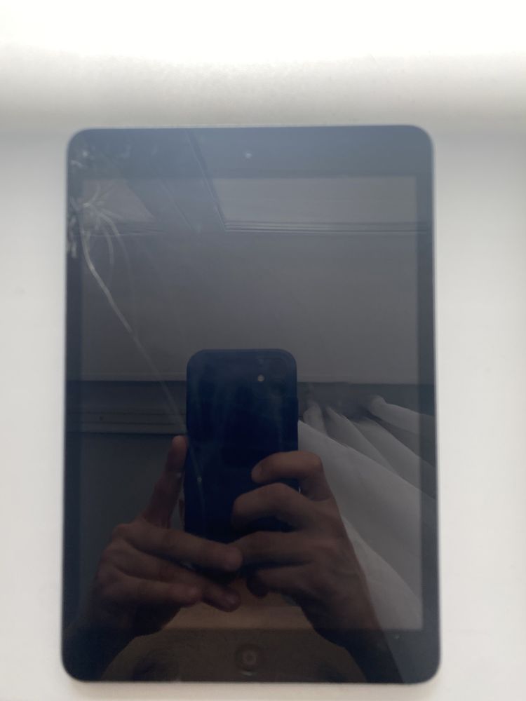 Ipad mini продам