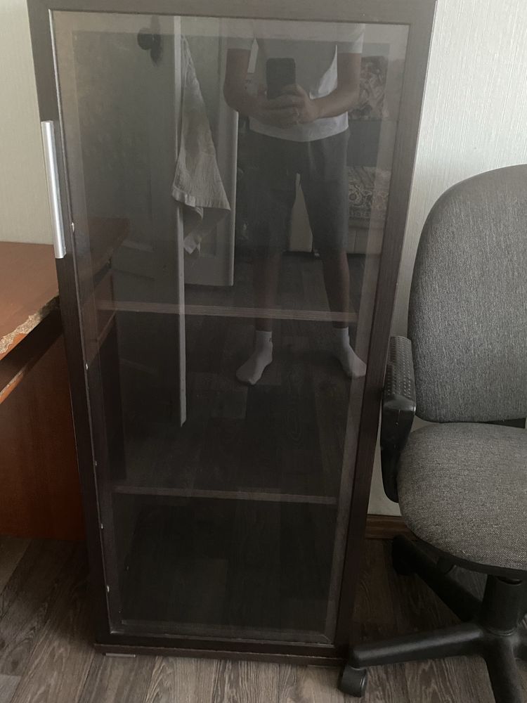 продам тумбочку