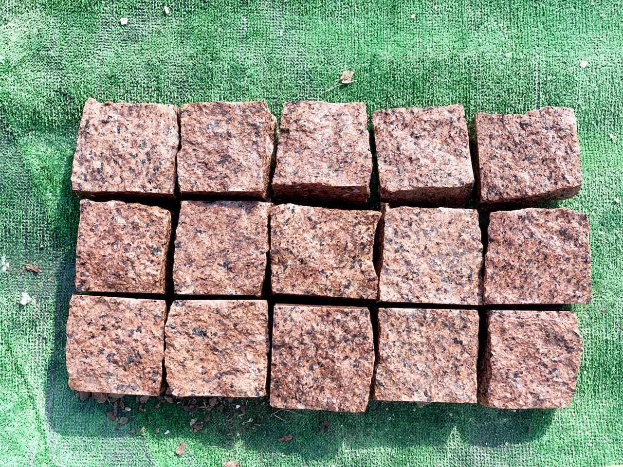 Гранитная брусчатка под заказ и в наличии.