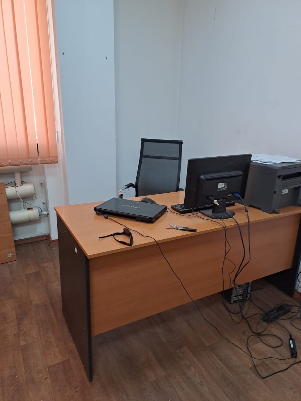 Продам стол для офиса