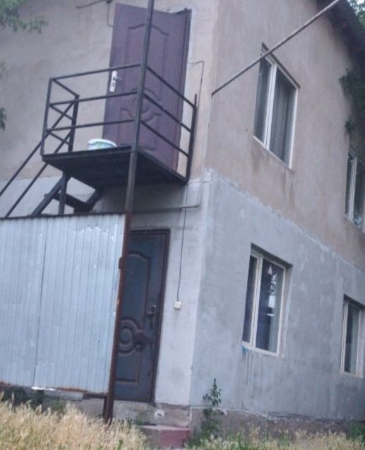 Жер үй. Частьный дом.