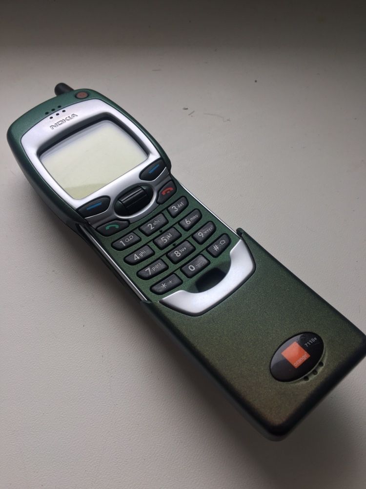 Nokia 7110 в отличном косметическом и рабочем состоянии. Раритет