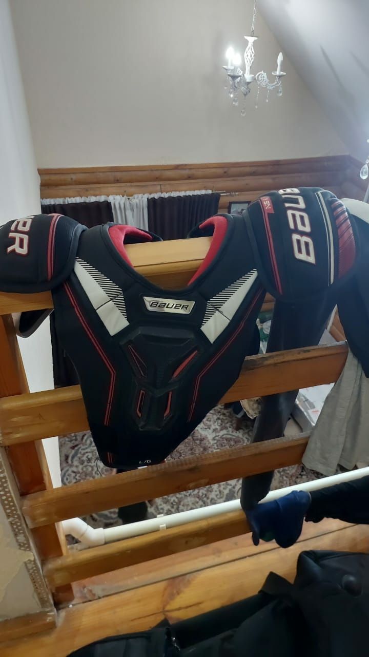 Хоккейный нагрудник Bauer