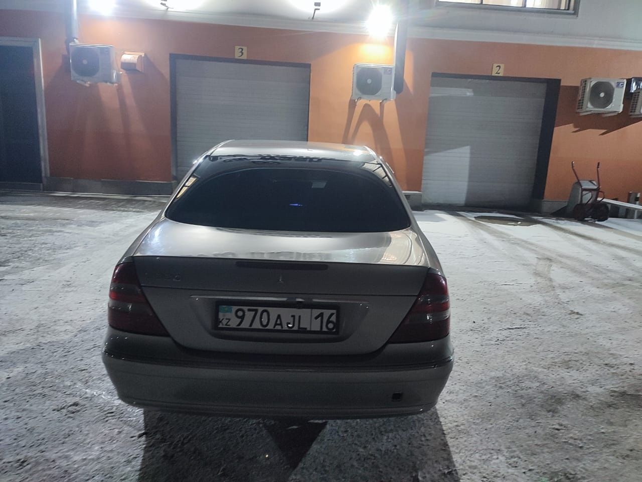 Mercedes - Bens E-320
