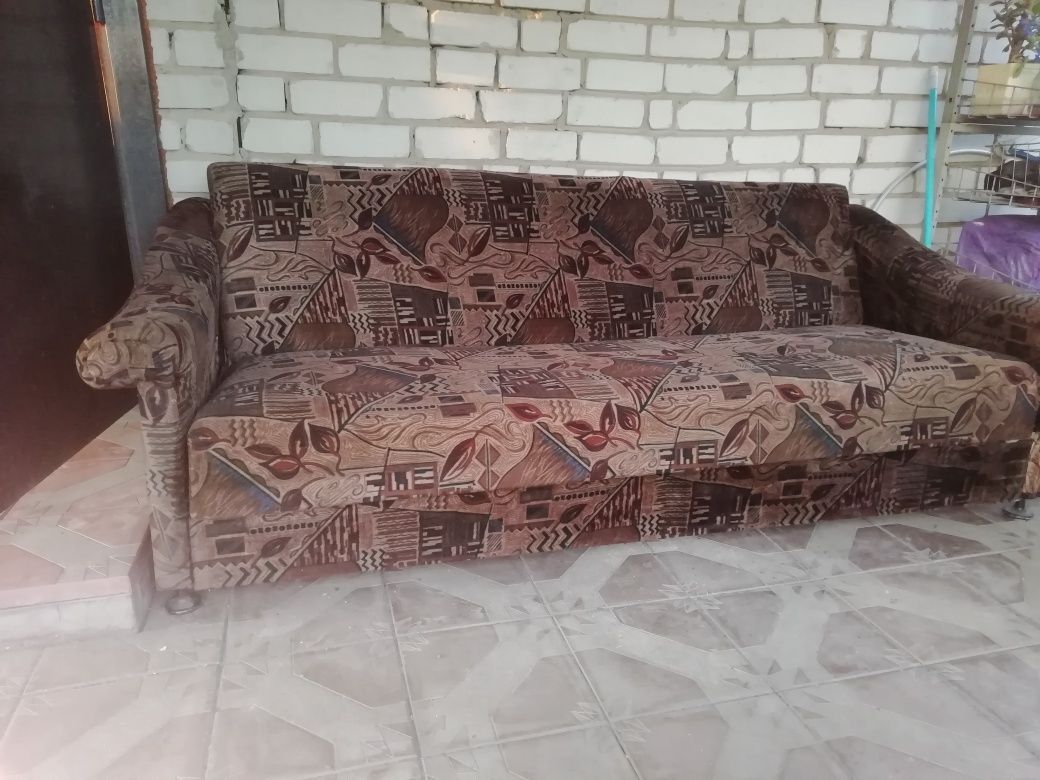 Продам диван б/у