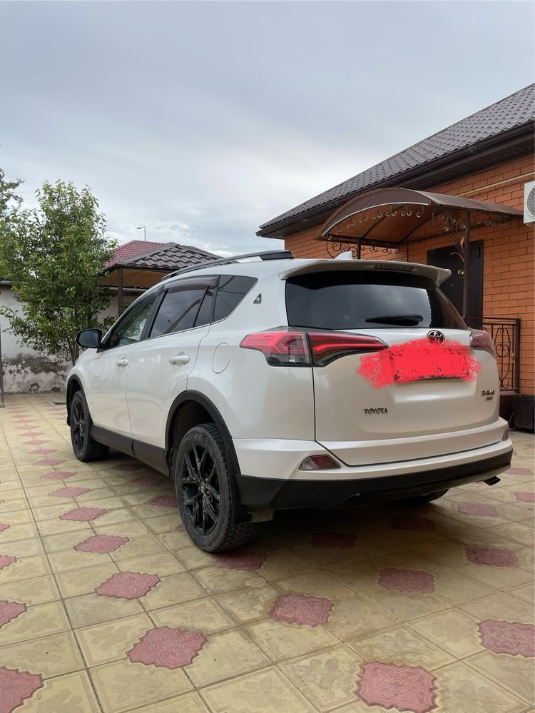 Продается RAV4 2018