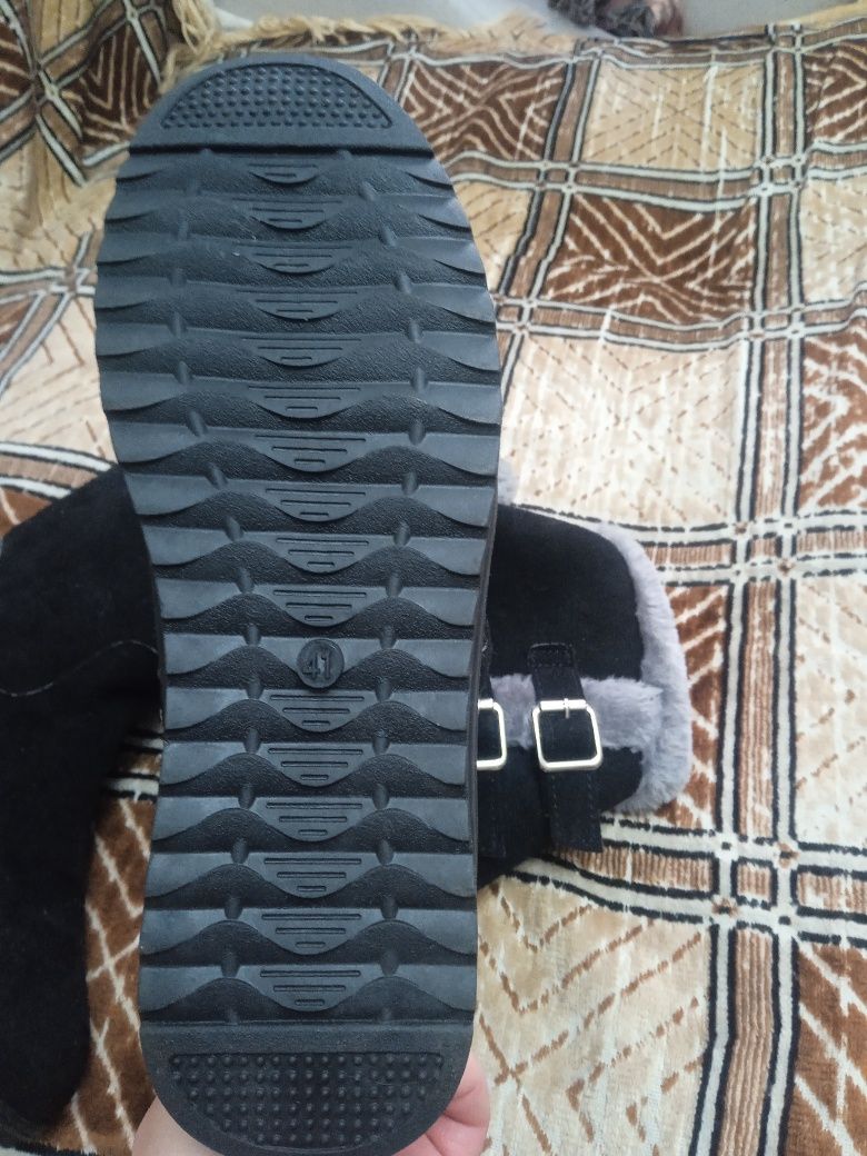 Ботинки продам 41 размер