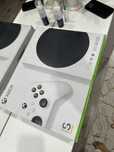 Продам X BOX SERIES S 512