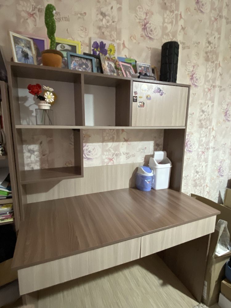 Продам стол письменный
