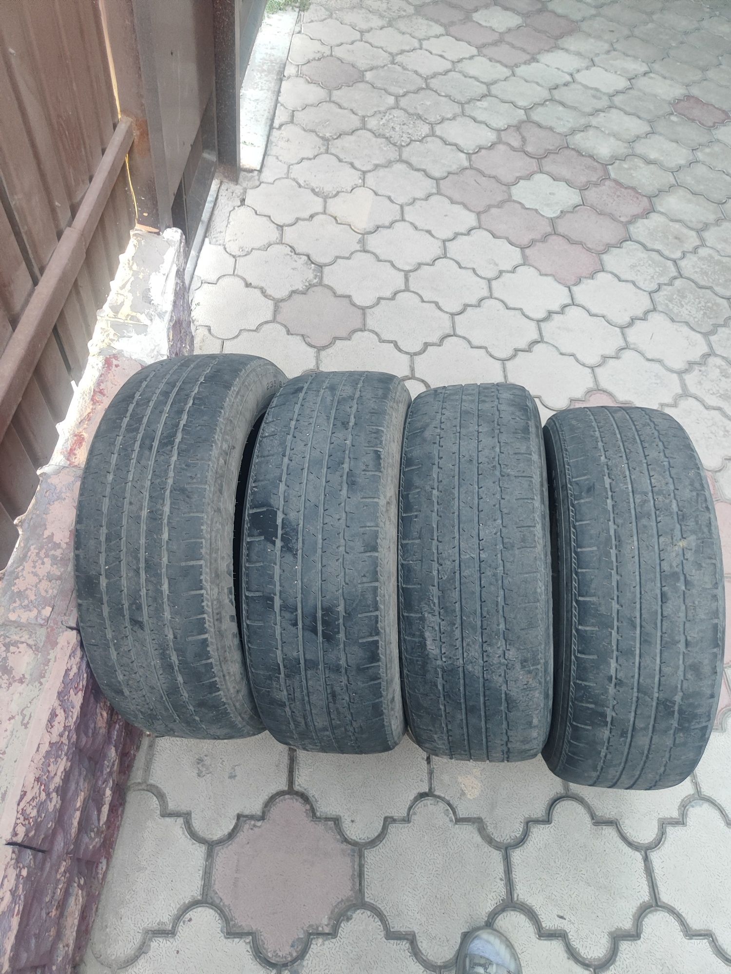 Продам буу шины летние r18
